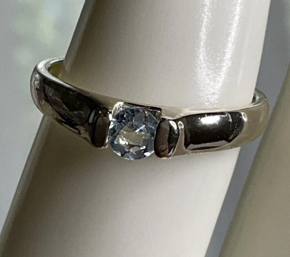 Vintage Sterling Silver Blue Topaz Solitaire Ring Natural Blue Gemstone Sz 7.25